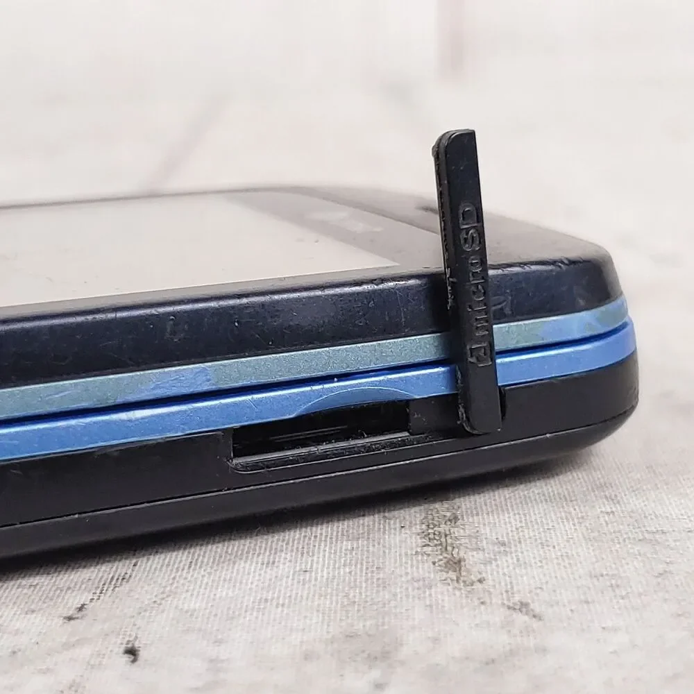BAD SCREEN PARTS ONLY - LG Neon 2 II Slider Cell Phone - GW370 Blue ( AT&T )